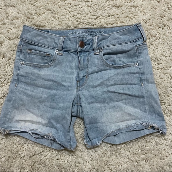AMERICAN EAGLE distressed midi shorts sz 4 - Picture 1 of 4